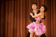 <h5>社交舞表演</h5><p>Ballroom dance performance</p>