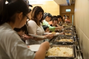 <h5>午膳 – 自助餐</h5><p>The buffet lunch</p>